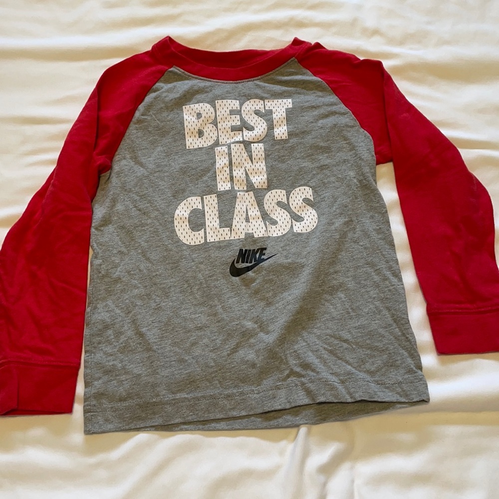Boys nike long sleeve tee